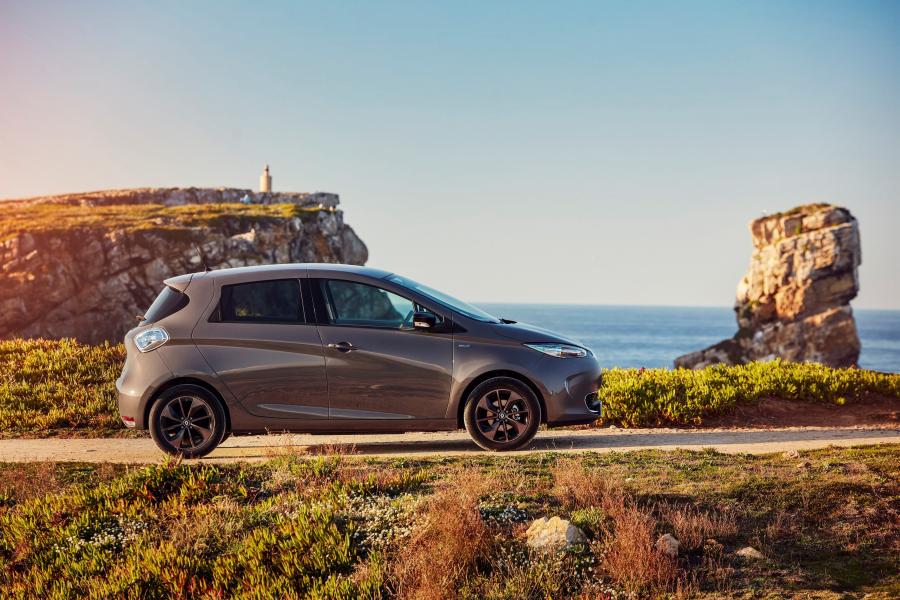  Renault Zoe Edition One 2016 года  (фото 25 из 30)